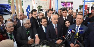 افتتاح الطبعة الـ19 من الصالون الدولي للأشغال العمومية.. رخروخ يعلن عن إطلاق دورات تكوينية على مستوى هياكل قطاعه