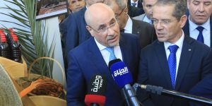 زيتوني يشدد على أهمية القضاء على التهريب والمضاربة في التمور