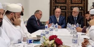 بلمهدي يناقش التأطير الديني بمساجد فرنسا مع أئمة مسجد باريس