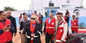 الهلال الأحمر الجزائري: منح معدات طبية وأدوية بالنعامة