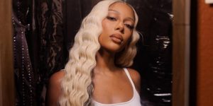 “فيكتوريا مونيت” تعبر عن تضامنها مع غزة: “لا تغمض عينيك عن الإبادة الجماعية”