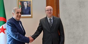 نذير العرباوي يتسلم مهامه كوزير أول ويقدم شكره للرئيس تبون