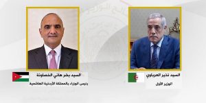 الوزير الأول يجري مكالمة هاتفية مع نظيره الأردني