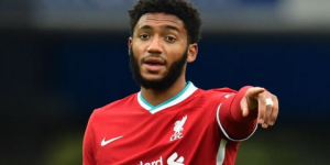 جو غوميز: مستعد لألعب في كل المراكز