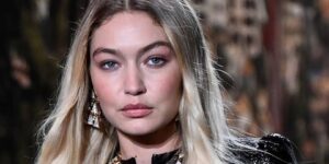 جيجي حديد تنتقد إسرائيل مجددًا وتصف الوضع بأنه “شيطاني”