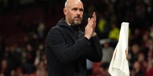 تين هاغ يصرخ من ضغط المُباريات في مانشستر يونايتد