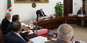 الرئيس تبون يطالب الحكومة بالسرعة القصوى في تنفيذ القرارات وتفادي الوعود المبالغ فيها