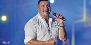 عمرو دياب يتبرع بجزء من حفله في دبي لأهالي غزة