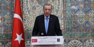 معجبون بجهود الجزائر للتعبئة الاقتصادية وتنويع أنشطتها