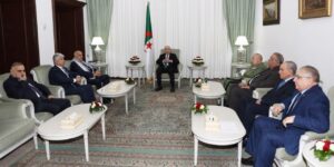 الرئيس تبون يستقبل أمين سر اللجنة المركزية لحركة فتح الفلسطينية