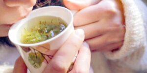 إقبال واسع لدى الجزائريين على منقوع الأعشاب الطبية