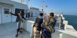 الأنظار تتجه لليمن.. بريطانيا ترصد نشاط مسيّرة وانفجاران قرب إيلات الصهيونية