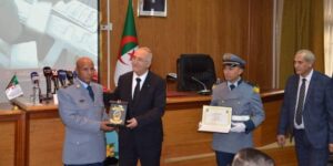 لعزيز فايد يثني  على “الحصيلة العملياتية المشرفة” لمصالح الجمارك