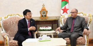 سفير جمهورية الصين الشعبية لدى الجزائر.. الجزائر قطب مهم في القارة الإفريقية وشريك إستراتيجي للصين