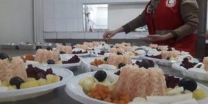 الهلال الأحمر الجزائري بوهران يفتح مطعما لصالح الأشخاص بدون مأوى