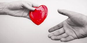 لا تؤمنوا حتى تحابوا