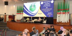 الوزير الأول يشرف على افتتاح أشغال المنتدى الوطني للمجتمع المدني