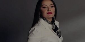 رسالة قوية من شريهان