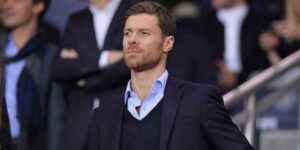 تشابي ألونسو يصد ليفربول