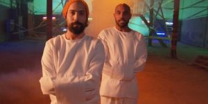 فرقة “شارموفرز” المصرية.. أغنية مترجمة بالعبرية دعماً لفلسطين