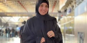 بعد الإعلان عن تمسكها بحجابها لتجسيد أدوارها الفنية.. فاطيمة بلحميسي تؤدي مناسك العمرة