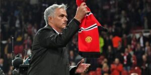 مورينيو يصدم الحالمين بتتويج أرسنال بلقب الدوري الإنجليزي