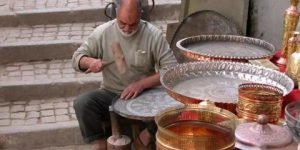 إلى جانب تسعة بلدان عربية أخرى.. اليونيسكو تدرج “النقش على المعادن” باسم الجزائر