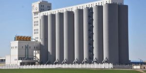 الجزائر تواصل بناء مخازن الحبوب لتأمين احتياجاتها الغذائية وتطوير البنية التحتية الزراعية عبر مختلف ولايات الوطن