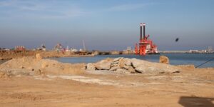 زهانة يشدد على تسليم مشروع توسعة ميناء أرزيو قبل الآجال المحددة