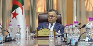 بداري يأمر بتفعيل التعويضات المالية الخاصة بالتربصات الميدانية لطلبة الطب “فورا”