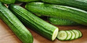 صحتنا في غذائنا.. 5 فوائد لتناول الخيار على الريق