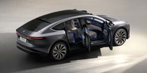 خطف الأضواء من رولز رويس!.. نيو ET9 تقدم نظام تعليق مذهل