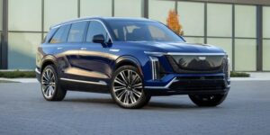 حتى مع دخول عصر المحركات الكهربائية.. كاديلاك تؤكد استمرار علامة V