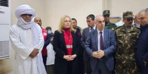 رفقة والي ولاية إليزي.. حملاوي تشرف على انطلاق قافلة مساعدات موجهة لفائدة سكان المناطق الحدودية