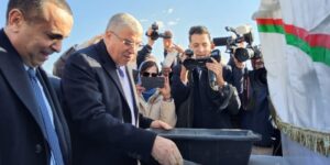 سيدي بلعباس: وضع حجر الأساس لإنجاز مركز لتحويل الكهرباء بالمنطقة الصناعية لرأس الماء