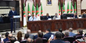 دعوة إلى تكوين فرق متخصصة تسهر على “التدقيق اللغوي” لمختلف القوانين