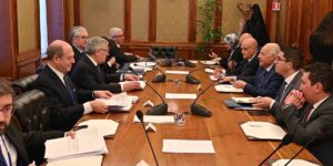 عطاف يجري لقاءات ثنائية مع نظرائه بالقمة الإيطالية الافريقية