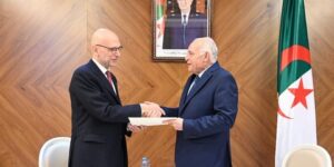 عطاف يستقبل سفير إيطاليا الجديد