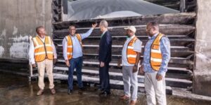 بقرار من رئيس الجمهورية وفي إطار التضامن بين البلدين.. الجزائر تمنح هبة من الأسمدة المخصبة لكينيا