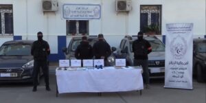 تفكيك مجموعة إجرامية مختصة في سرقة المركبات واسترجاع 8 سيارات بالعاصمة