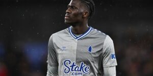 موقف إيفرتون من بيع أونانا إلى برشلونة