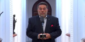 عصماني يكشف بعد لقائه برئيس الجمهورية: الرئيس تبون عازم على مواصلة العمل من أجل تولي المسؤوليات للشباب