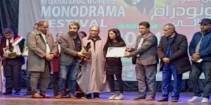 المهرجان الدولي للمونودراما النسائي بالوادي: تتويج مونودراما “ذهان 4:48” لشركة دروب للإنتاج المسرحي بتونس