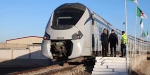 رخروخ يشرف على ربط المنطقة الصناعية لبطيوة بالشبكة الوطنية للسكة الحديدية