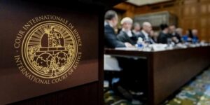 الجزائر تدعو إلى فرض على الكيان الصهيوني احترام القوانين التي تنهي الاحتلال