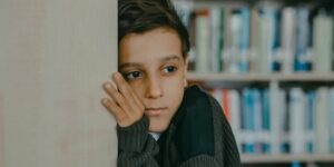 طلباتهم لا تنتهي.. كيف تتجنب تنشئة طفل مادي؟