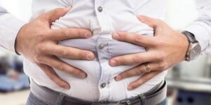 لماذا تنتفخ البطن؟.. محاولات علمية لفهم الأسباب وتطوير المعالجة