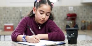 في إطار التحضير للمنافسة الدولية.. وزارة البريد: إطلاق مسابقة وطنية للأطفال لكتابة الرسائل “طبعة 2024” هذا الأحد