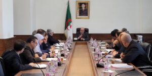 بلمهدي يشرف على اجتماع تنسيقي مع عميد مسجد باريس الكبير