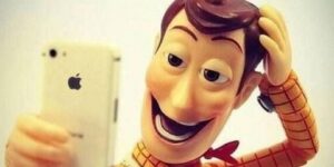 هوس “الفلاتر” والـ “سيلفي”.. هل يسبب الأمراض النفسية؟